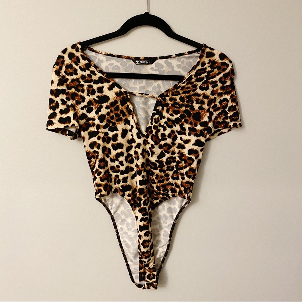 5/$20 SHEIN Leopard Bodysuit Size M